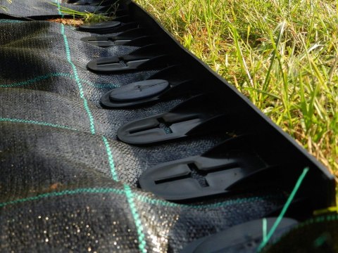 Agrotkanina czarna Primegarden 0,8x25 m 70g/m2 Agrotkanina czarna Primegarden 0,8x25 m 70g/m2