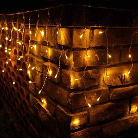 Sople lampki 200LED kurtyny świetlne Biały Ciepły Sople lampki 200LED kurtyny świetlne Biały Ciepły